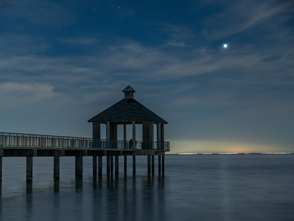 Great conjunction of December 2020 as seen from pier at Fountainbleau state park