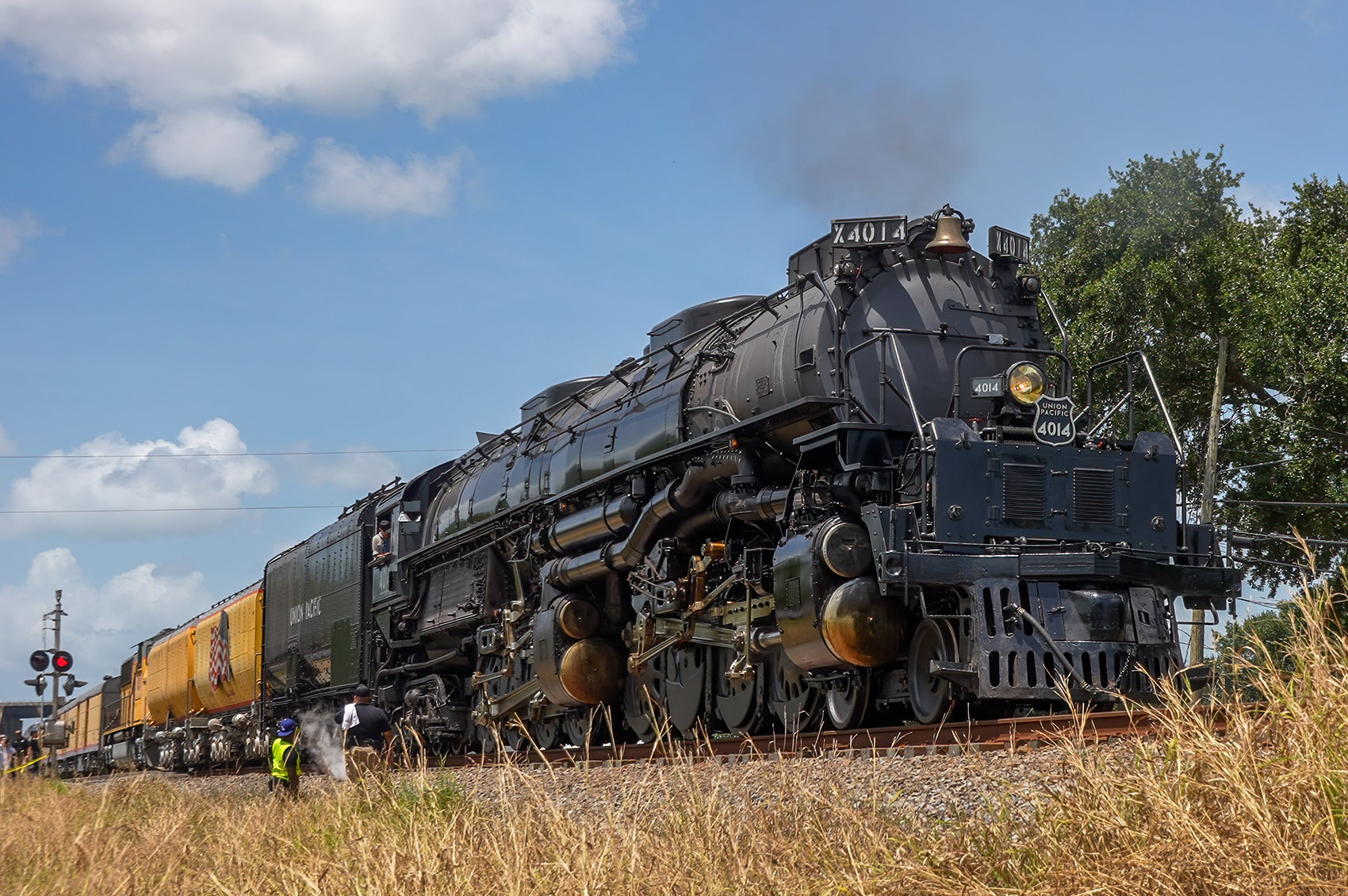 Big Boy Steam Locomotive 4014 on tracks