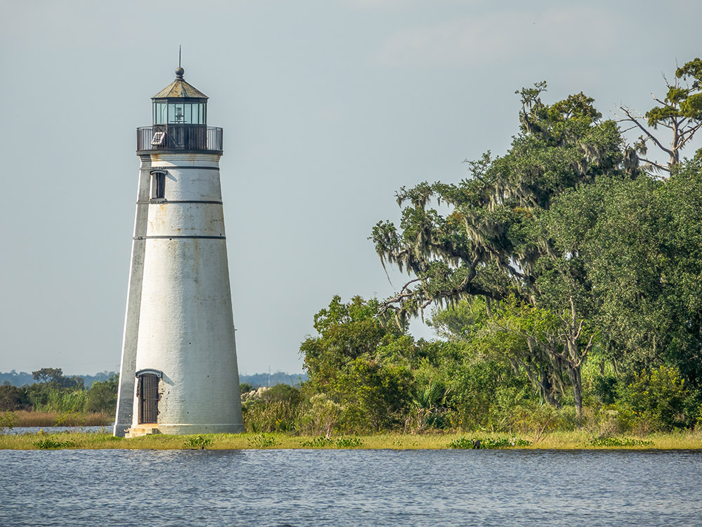 white lighthouse on Tchefuncte River