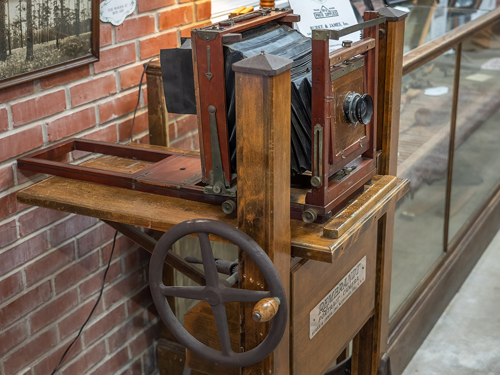 anatique wooden camera in museum