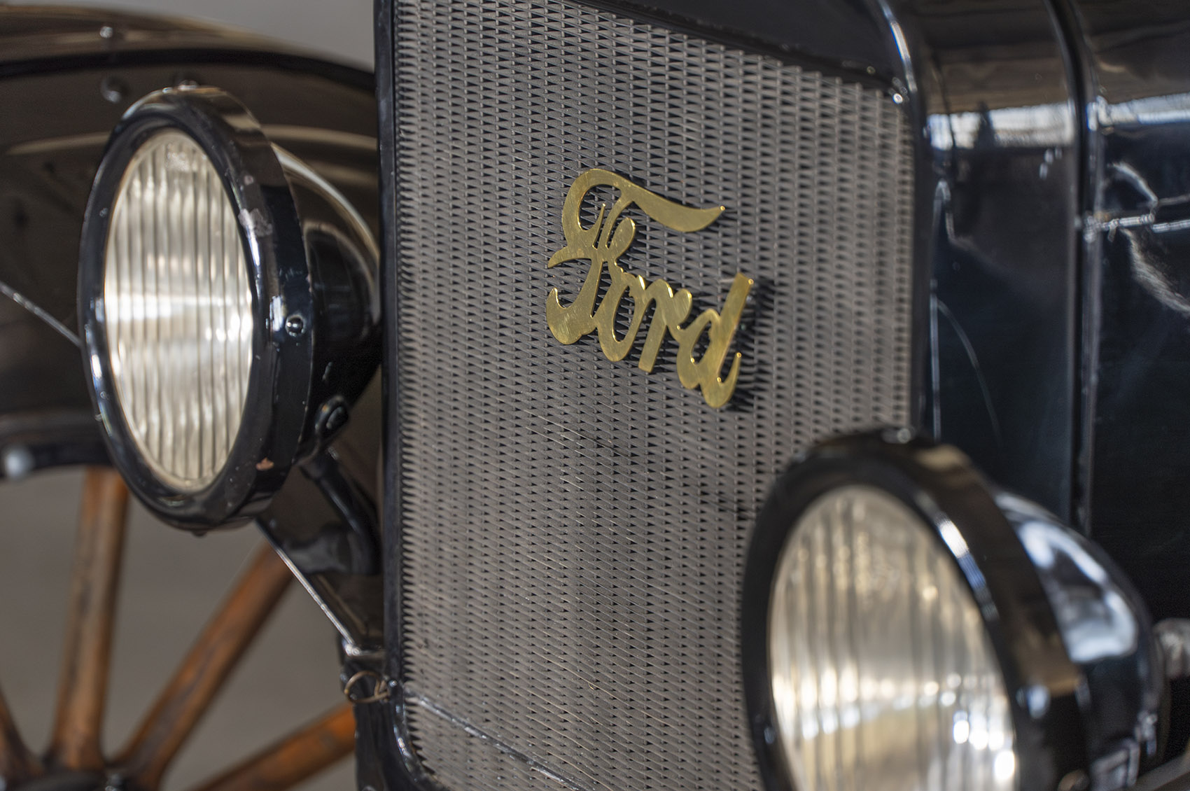 front grill and headlights of Model T Ford car