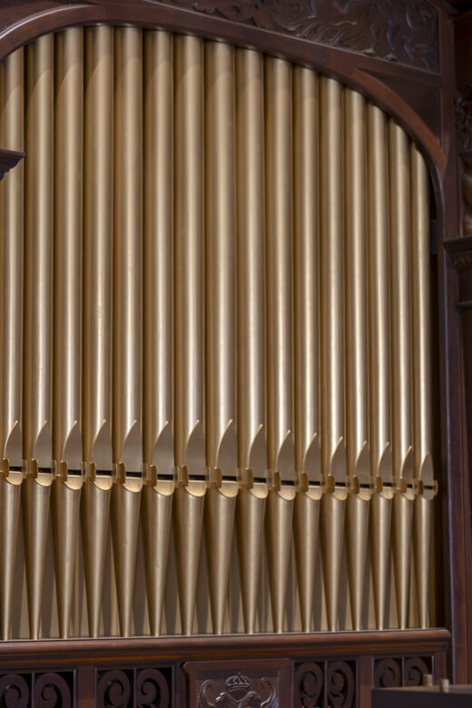 gold pipes of Aeolian organ