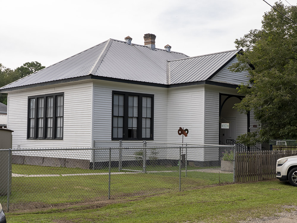 while building housing the bayou lacombe museum